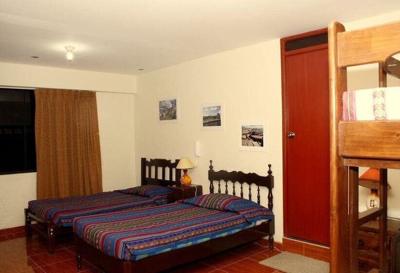 חדר סטנדרט לארבעה, Lynik La Casa De Blanca