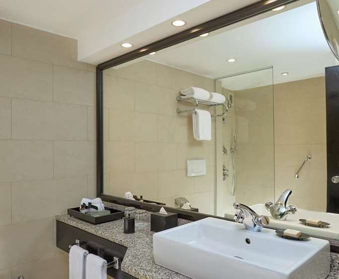 Executive Room Sea View, Hilton Istanbul Bomonti Hotel & Conference Center