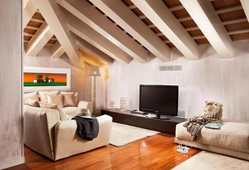 סוויטה דלוקס, Al Tezzon