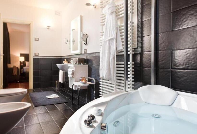 חדר דלוקס, Al Tezzon