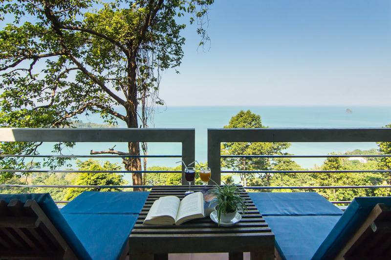 חדר דלוקס, Al Tezzon