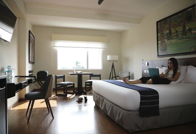 سوییت جونیور, Casa Andina Select Chiclayo