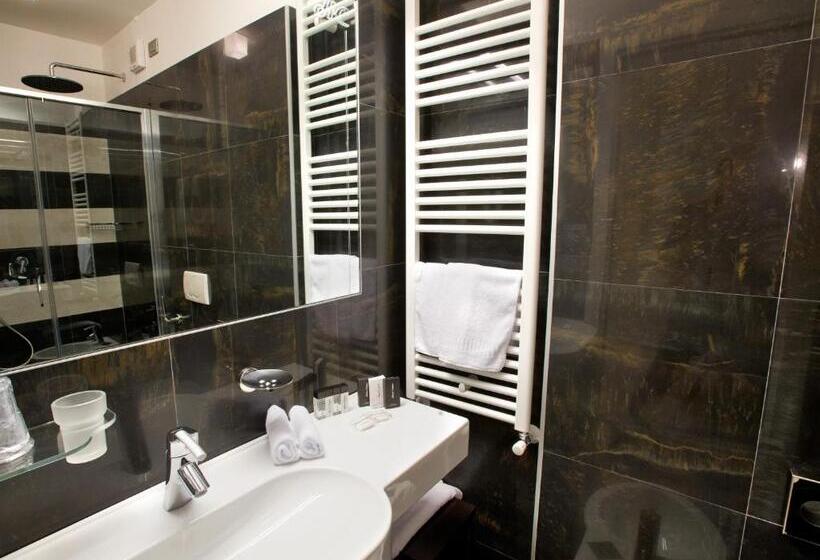 Deluxe Zimmer, Coppe Trieste   Boutique