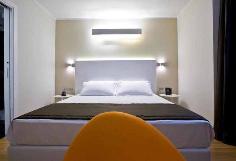 Superior-Zimmer, Coppe Trieste   Boutique