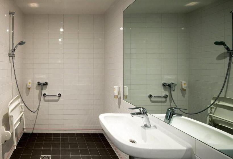 غرفة سوبيريور لذوى الاحتياجات الخاصة, Easyhotel The Hague City Centre