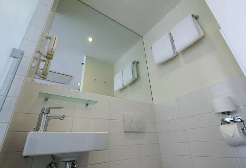 اتاق استاندارد, Easyhotel The Hague City Centre
