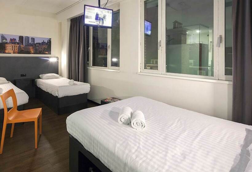 غرفة عائلية, Easyhotel The Hague City Centre