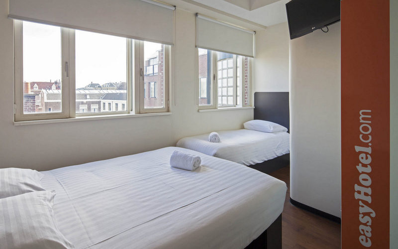 Номер Стандарт Трехместный, Easyhotel The Hague City Centre