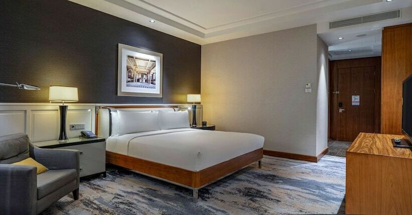 Executive Room, Hilton Istanbul Bomonti Hotel & Conference Center