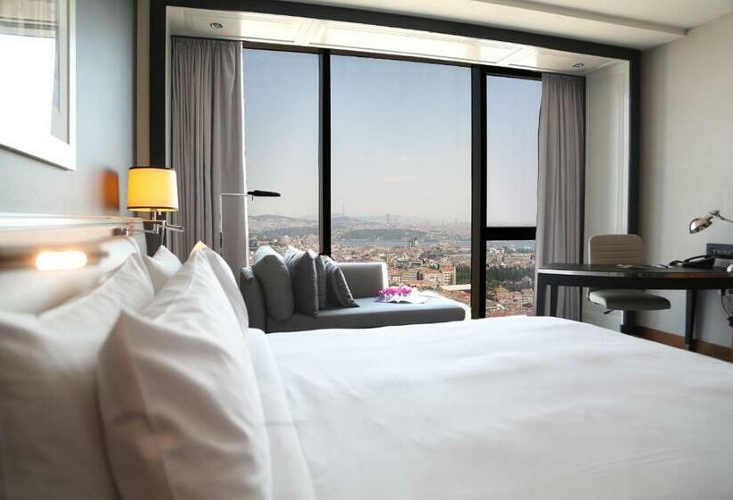 Executive Room King Size Bed, Hilton Istanbul Bomonti Hotel & Conference Center