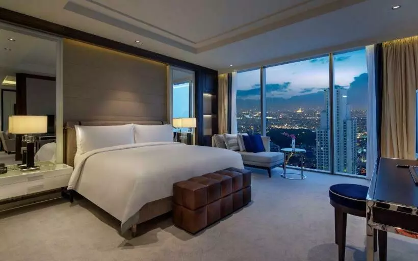Executive Room King Size Bed, Hilton Istanbul Bomonti Hotel & Conference Center