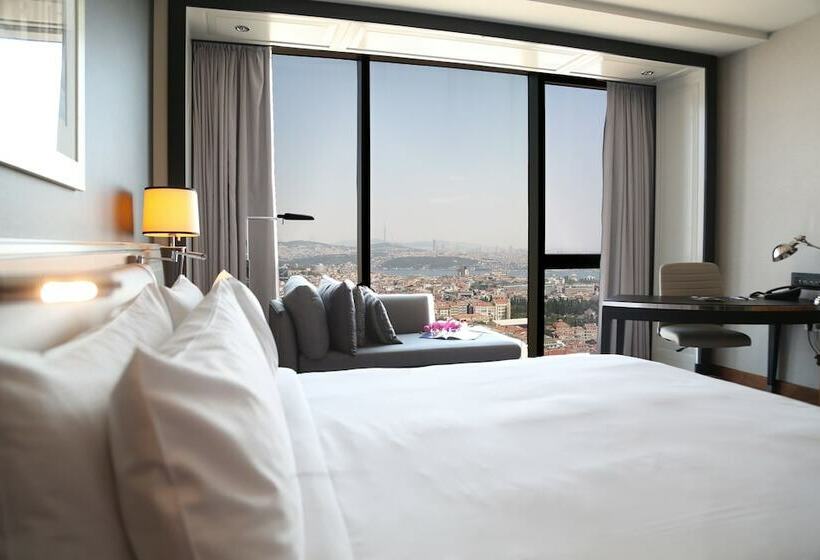 Executive Room Sea View, Hilton Istanbul Bomonti Hotel & Conference Center