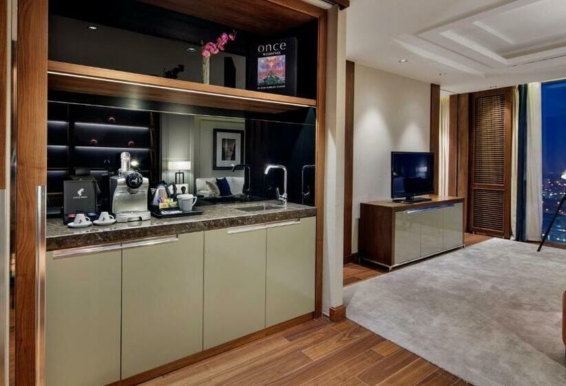 Suite King Bed, Hilton Istanbul Bomonti Hotel & Conference Center