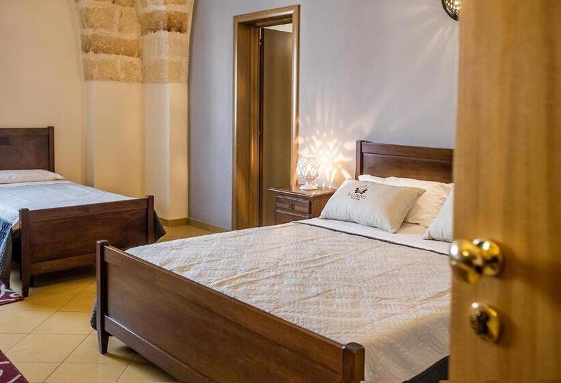 חדר סטנדרט לארבעה, Laurito Resort & Spa