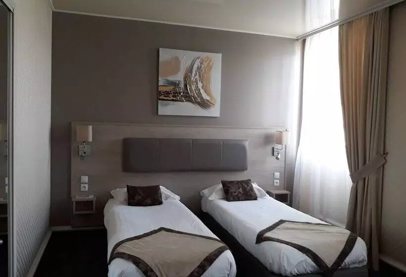اتاق خانوادگی, Cit Hotel Le Challonge