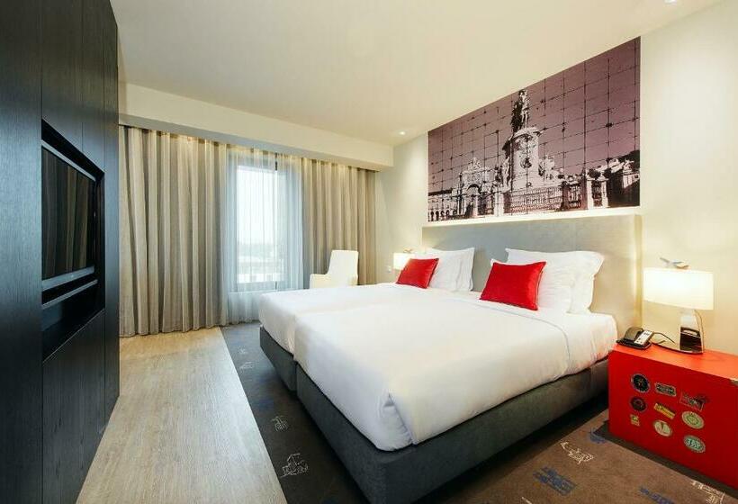 Quarto Familiar, Meliá Lisboa Aeroporto