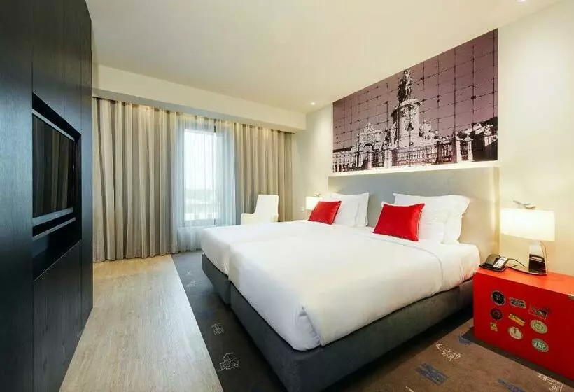 Quarto Familiar, Meliá Lisboa Aeroporto