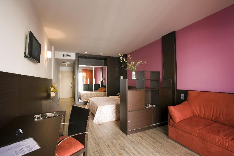 اتاق کلاسیک, Mercure Riga Centre