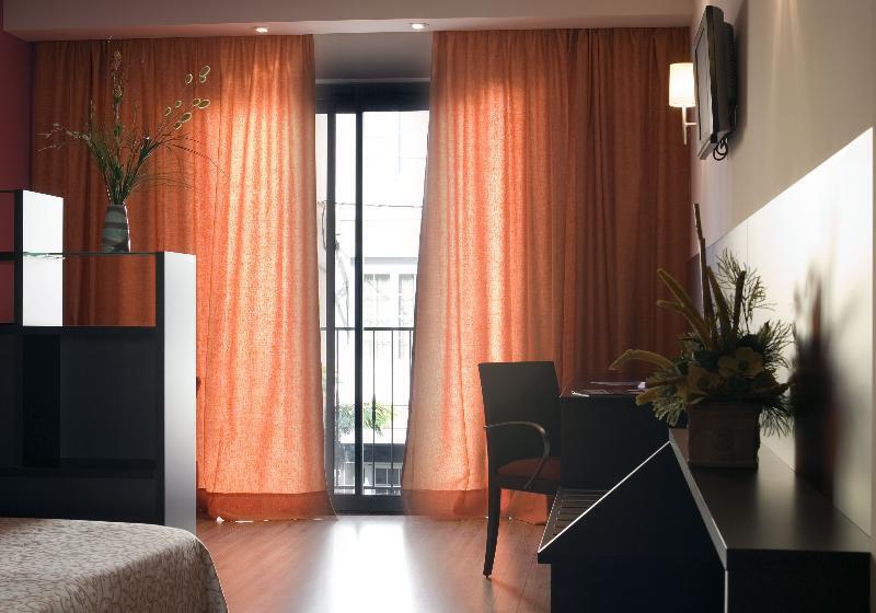اتاق کلاسیک, Mercure Riga Centre
