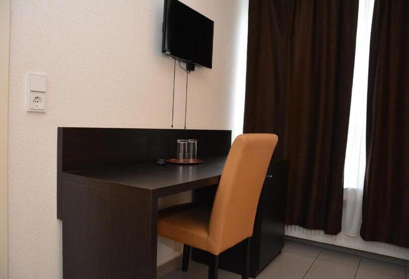 اتاق استاندارد, Mosel Hotel Frankfurt