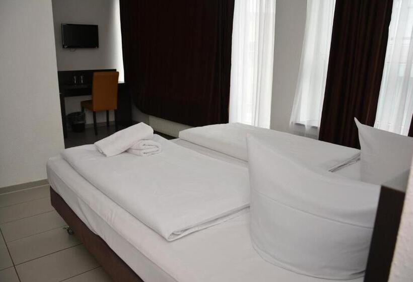 스탠다드 룸, Mosel Hotel Frankfurt