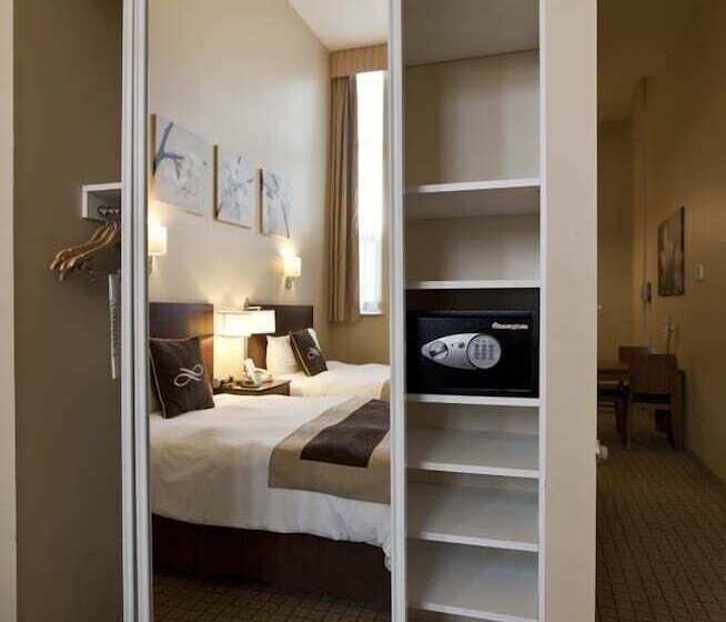 スイート, Pointe Plaza