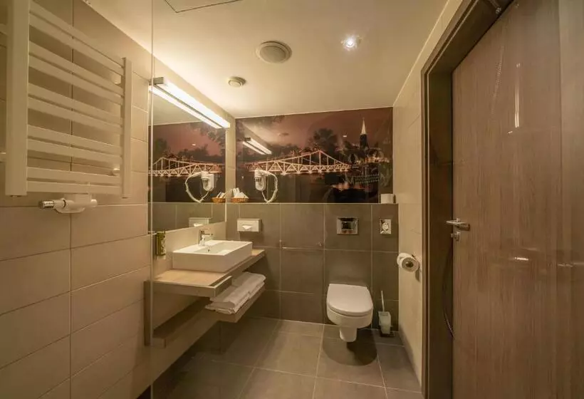اتاق لوکس, Q Hotel Plus Wrocław