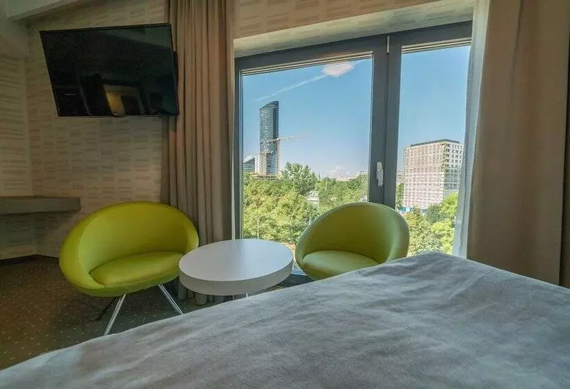 اتاق سوپریور, Q Hotel Plus Wrocław