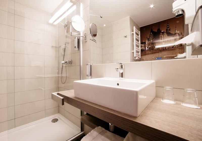 غرفة قياسية, Q Hotel Plus Wrocław