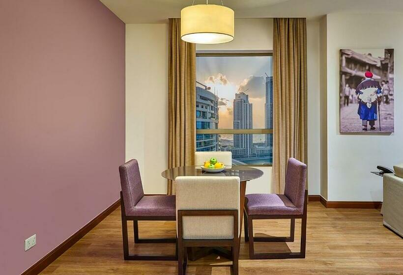 آپارتمان 1 خوابه با چشم‌انداز جانبی دریا, Ramada Hotel, Suites And Apartments By Wyndham Dubai Jbr