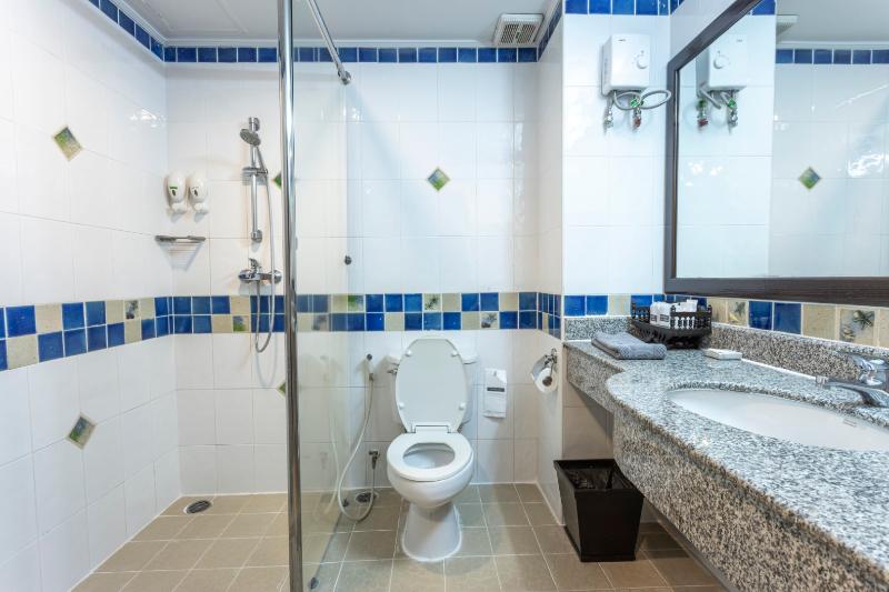 اتاق لوکس با چشم‌انداز استخر, Sabai Sabana