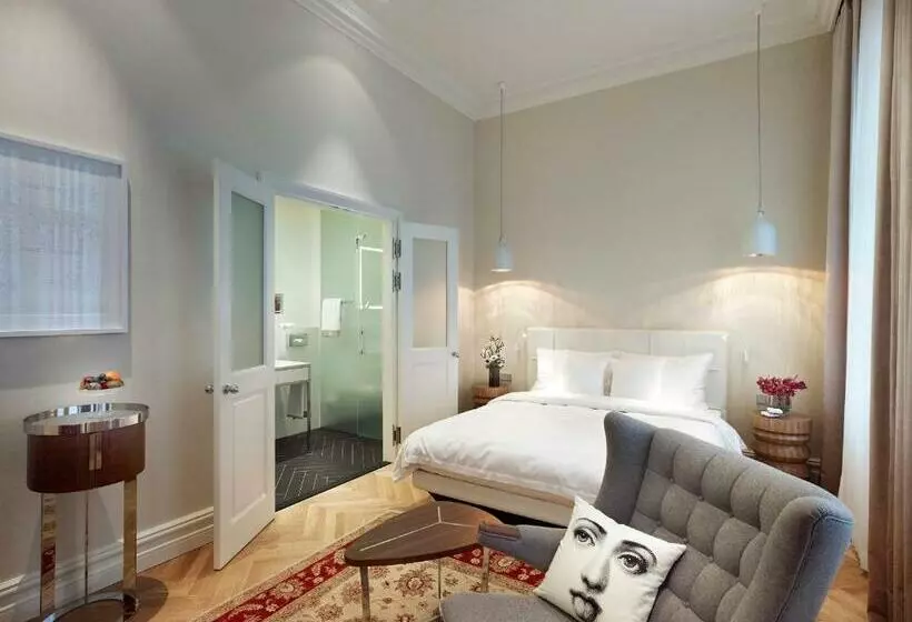 اتاق لوکس, Sans Souci Wien