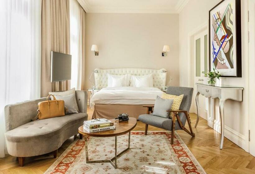 سوییت جونیور, Sans Souci Wien