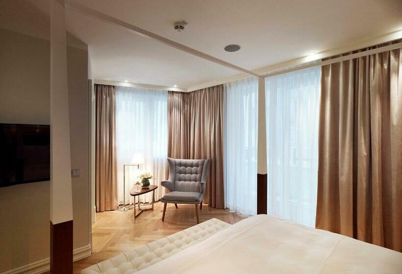 اتاق لوکس با بالکن, Sans Souci Wien