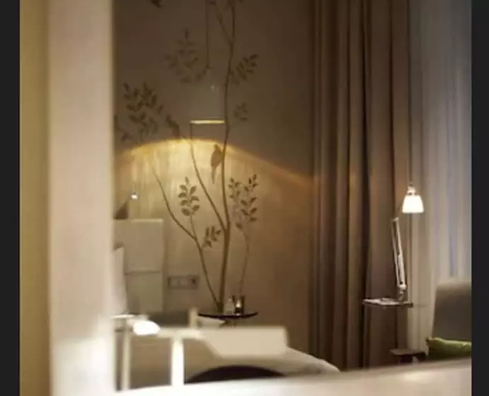 اتاق سوپریور, Sans Souci Wien