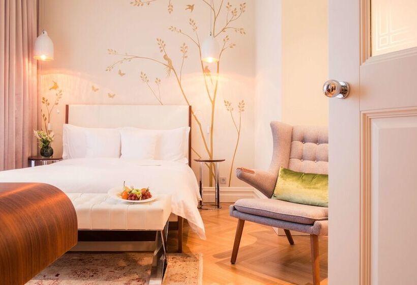 اتاق سوپریور, Sans Souci Wien