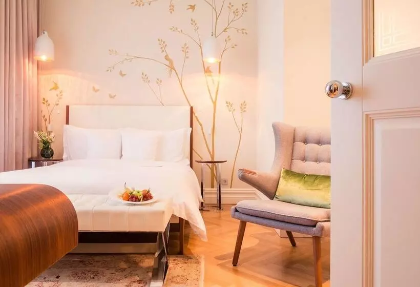 اتاق سوپریور, Sans Souci Wien