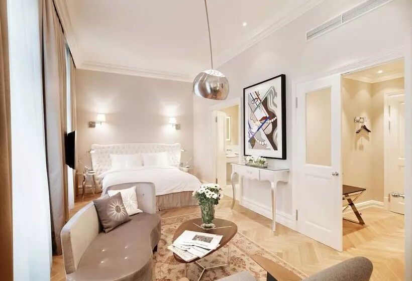 سوییت جونیور, Sans Souci Wien