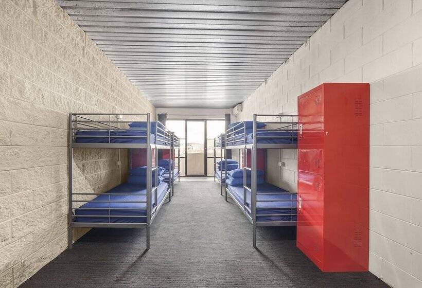 تختخواب در اتاق مشترک, Summer House Melbourne