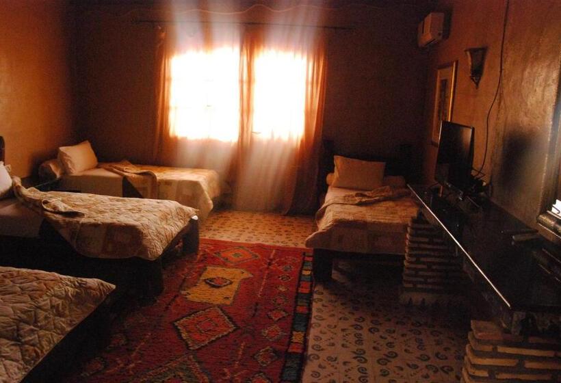 اتاق استاندارد سه نفره, Taddart