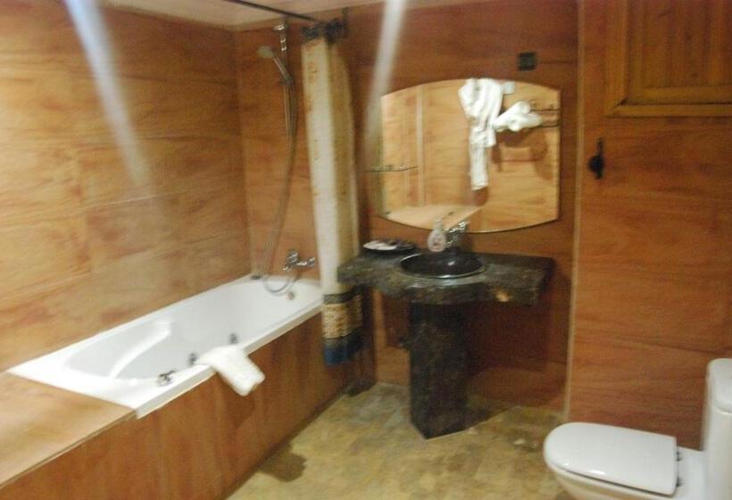 اتاق استاندارد سه نفره, Taddart