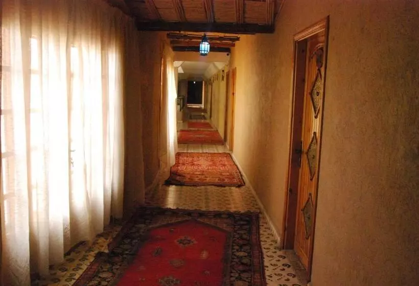 デラックスの４人部屋, Taddart