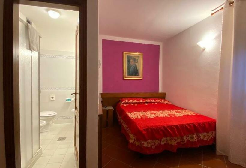 اتاق استاندارد یک نفره, Motorrad Hotel Toskana 01 Mai 01 Oktober Geöffnet