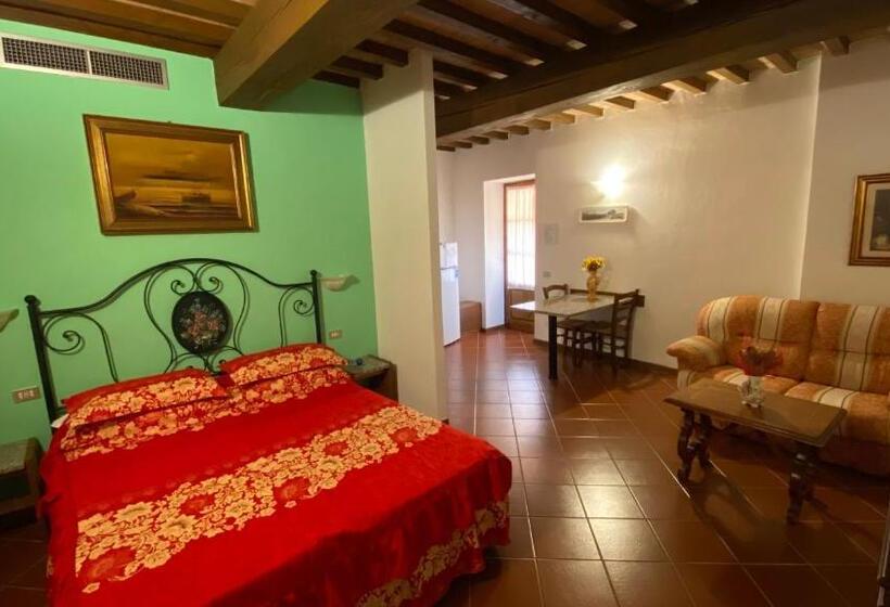 اتاق سوپریور, Motorrad Hotel Toskana 01 Mai 01 Oktober Geöffnet