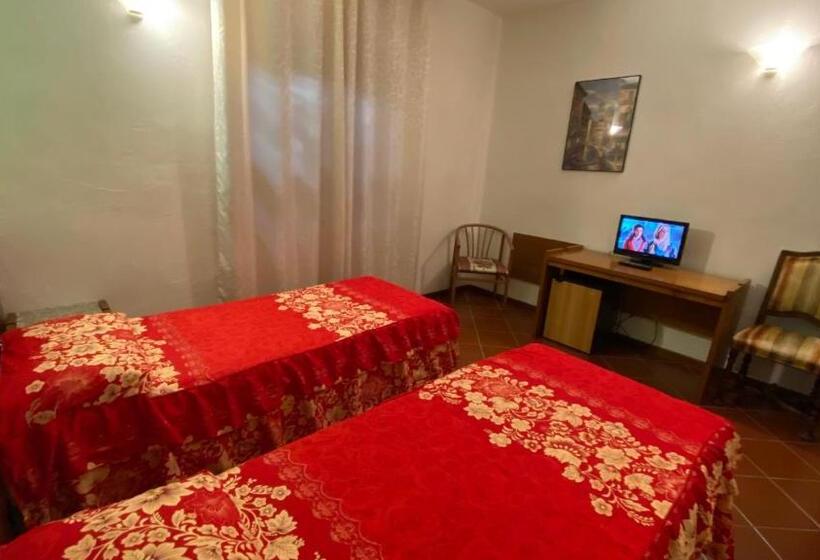 اتاق استاندارد, Motorrad Hotel Toskana 01 Mai 01 Oktober Geöffnet