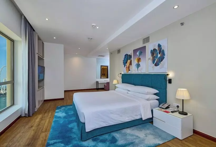 2 Bedroom Suite Side Sea View