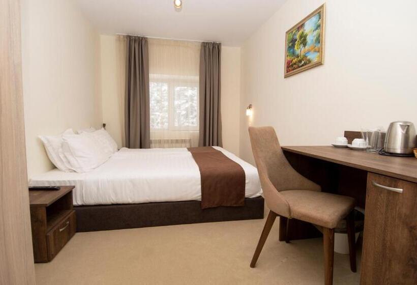 غرفة إقتصادية, Malyovitsa