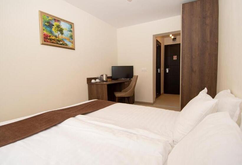 غرفة إقتصادية, Malyovitsa