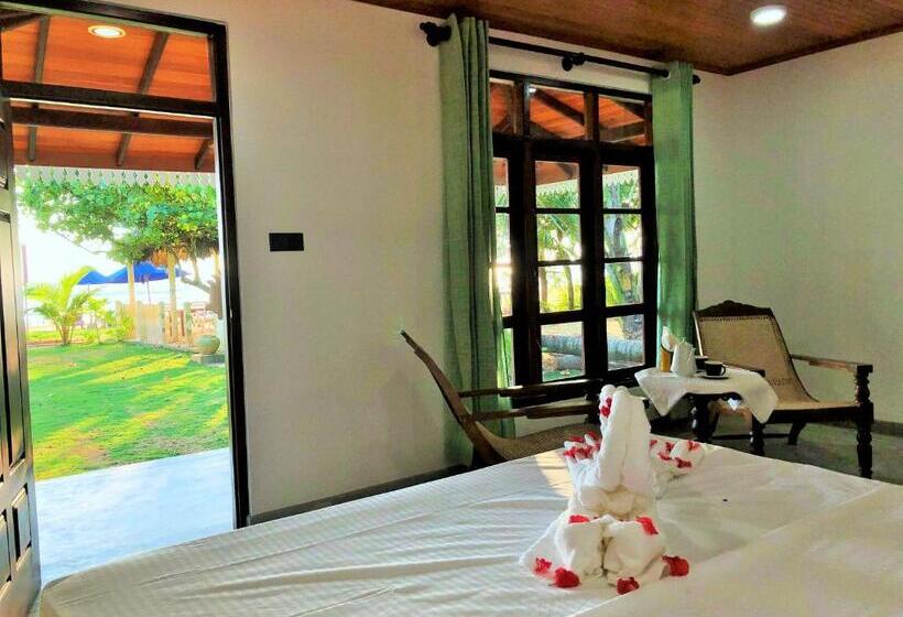 豪华海景房带阳台, Sunflower Beach Resort