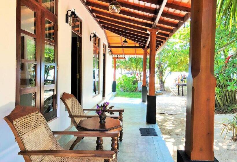 Номер Deluxe с Балконом, Sunflower Beach Resort